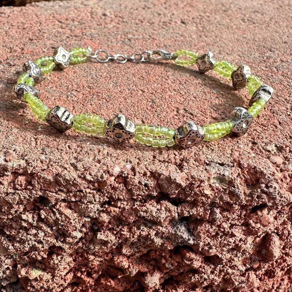 Handmade Silver & Green Floral Beaded Adjustable Bracelet w Silver Colored Clasp